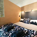 With Monkey Vibes Apartamento
