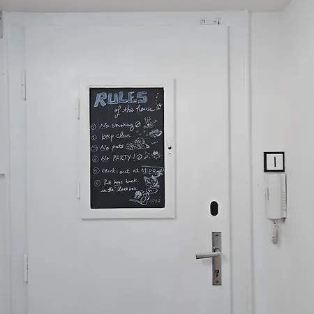 With Monkey Vibes Братислава