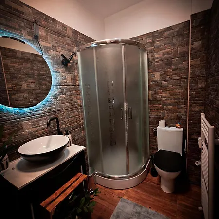 With Monkey Vibes * Братислава