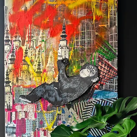 With Monkey Vibes Apartment