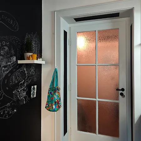 With Monkey Vibes * Pressburg