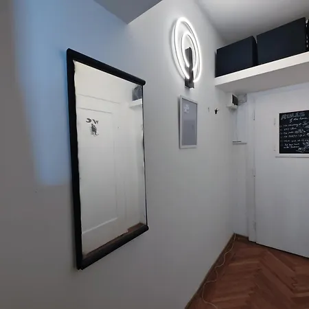 With Monkey Vibes Apartment *